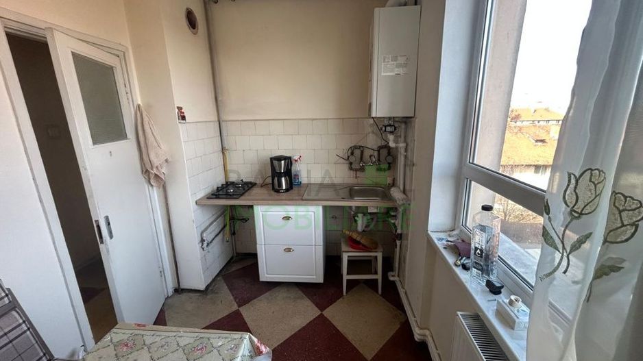 Apartament 2 camere decomandat Tractorul etaj 3 centrală termică nouă - Poză 7