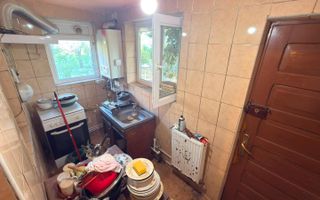 Casa-cu-Teren-Generos-(625 mp)-Panouri-Solare – Bariera-Valcii - Poză 7