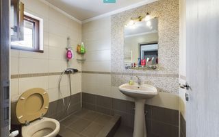 Casă Impresionantă Curte Generoasă Construcție de Calitate Berceni - Poză 17