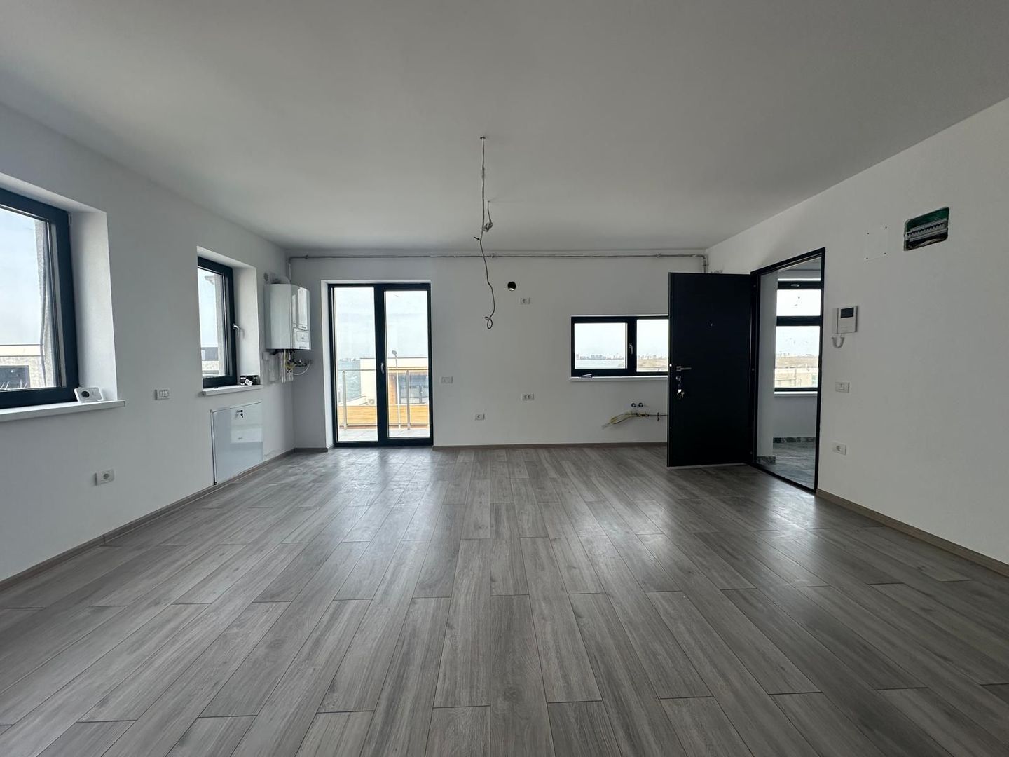 Apartamente 3 camere de vanzare in Ovidiu cu vedere la Lac - Poză 1
