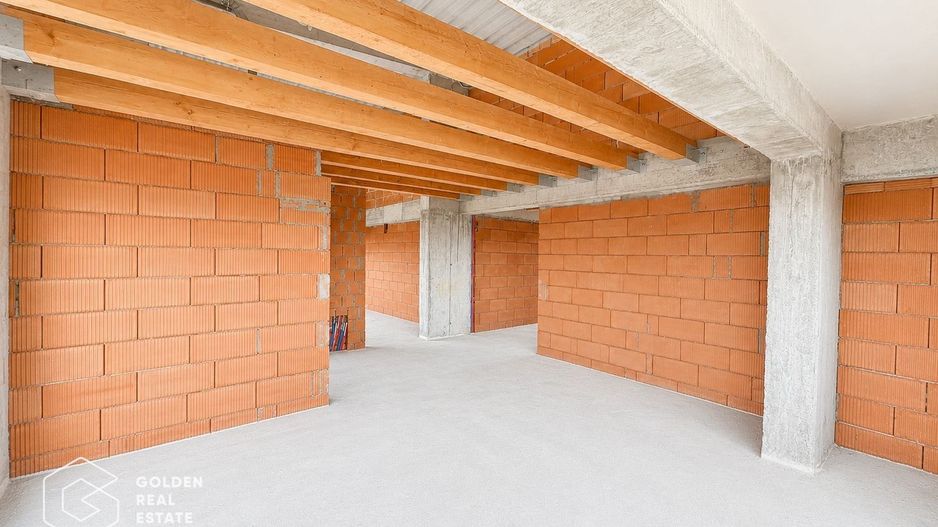 Penthouse cu potential exceptional, la rosu, 170mp, mansardabil pana la 300mp - Poză 6