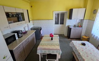 Casă de vânzare în zona Chizid – 4 camere - Poză 3