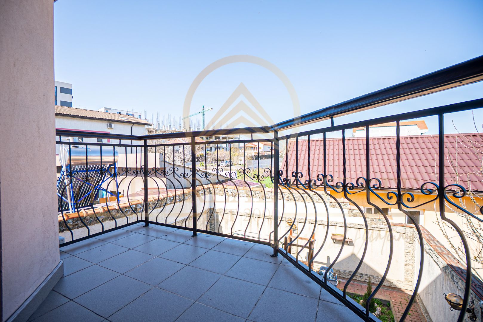 Casa De Vanzare in Palazu Mare - Teren de 455 mp cu Piscina si Garaj - Poză 31