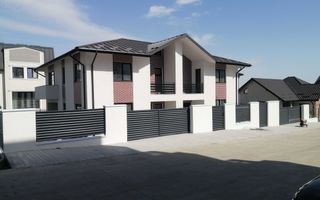 Vand doua case lipite, P+E, zona Galata, Sos. Iasi-Voinesti nr. 44 - Poză 2