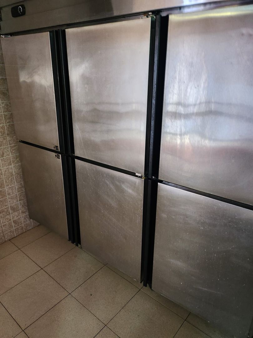 PIPERA/VOLUNTARI  Vilă 3 Nivele Curte & Locuri de Parcare - Gata de Rebranding! - Poză 17