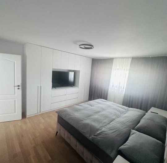 Vila cu ieşire la lac - Poză 11