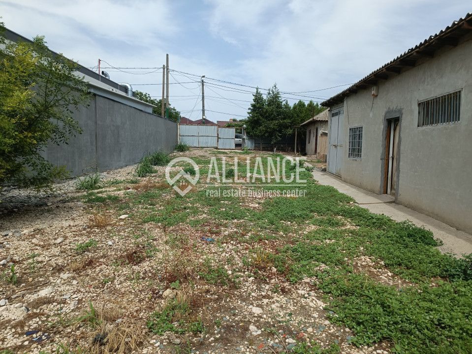 Palazu Mare(cod04)-Casa demolabila -depozit + teren 990 mp - Poză 2