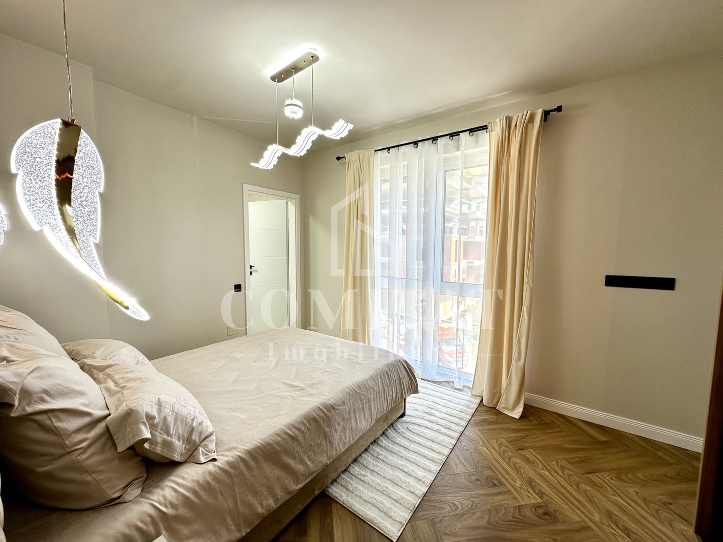 Apartament ultrafinisat | Etaj intermediar | Zona Str Tineretului - Poză 7