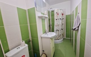 Vand apartament 3 camere, etajul 1, zona sc. 8 - Poză 8