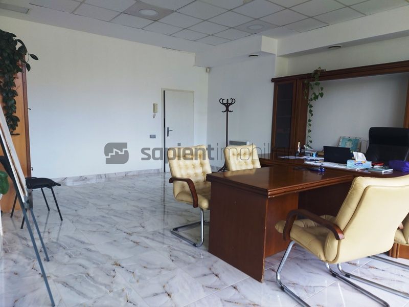 Spatiu comercial ultracentral ideal pentru birouri - Poză 9