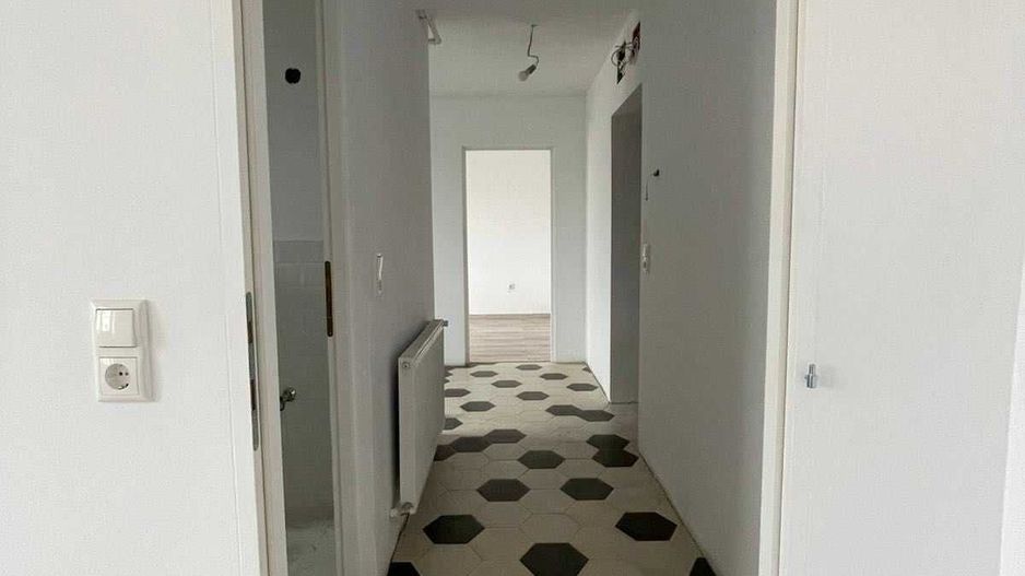 BRASADAS vinde ap 2 cam Botizului etaj 4/4 60mp - Poză 5