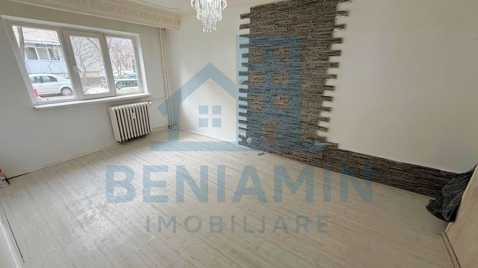 4 Decomandate-Doua bai-Parter-Disponibil Imediat-Zona linistita - Poză 1