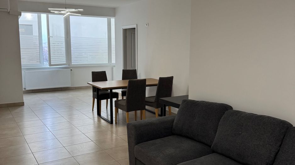 Apartament 3 camere de închiriat Apărătorii Patriei - Poză 1