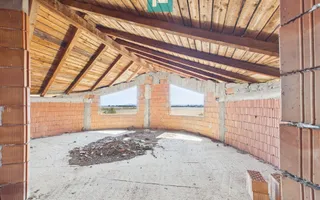 Vilă pe 3 niveluri și garaj 168mp în Zimandu Nou - Poză 23