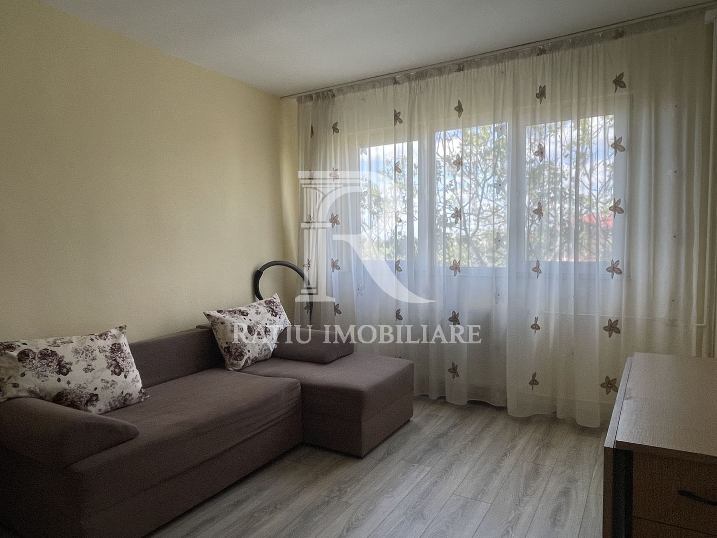 Apartament cu 2 camere de vanzare | Loc de parcare | Iosia | Oradea - Poză 11