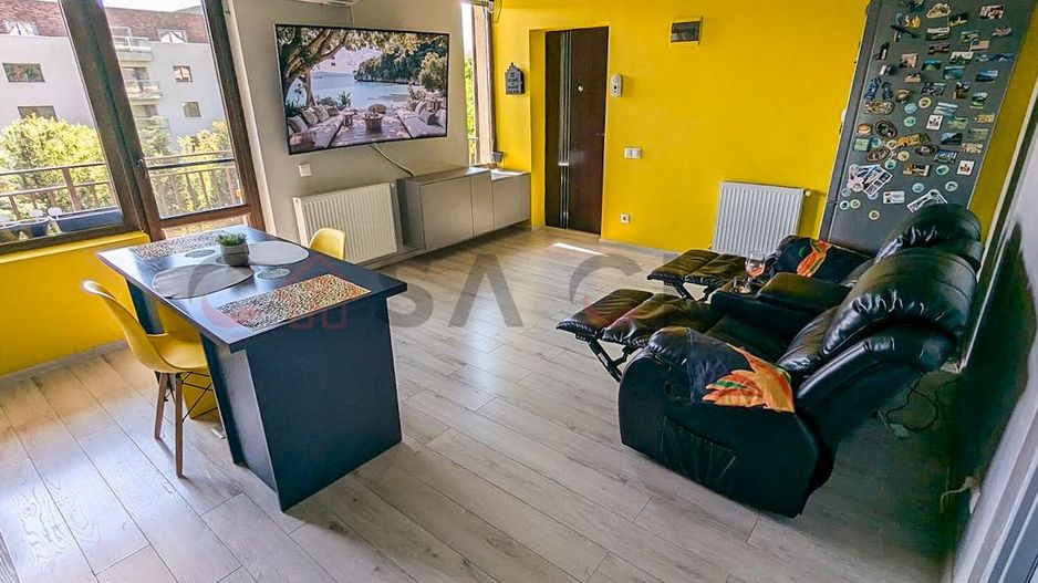 La cheie, cu doua locuri de parcare, ferit de agitatie si aglomeratie - Poză 4