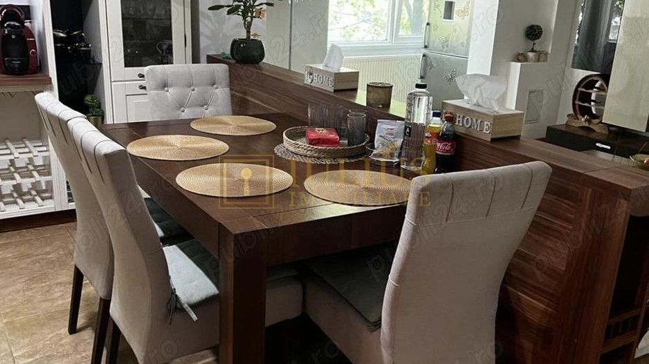 Central ,3 camere  , 2 dormitoare 2 bai , living cu bucatarie open  space - Poză 2