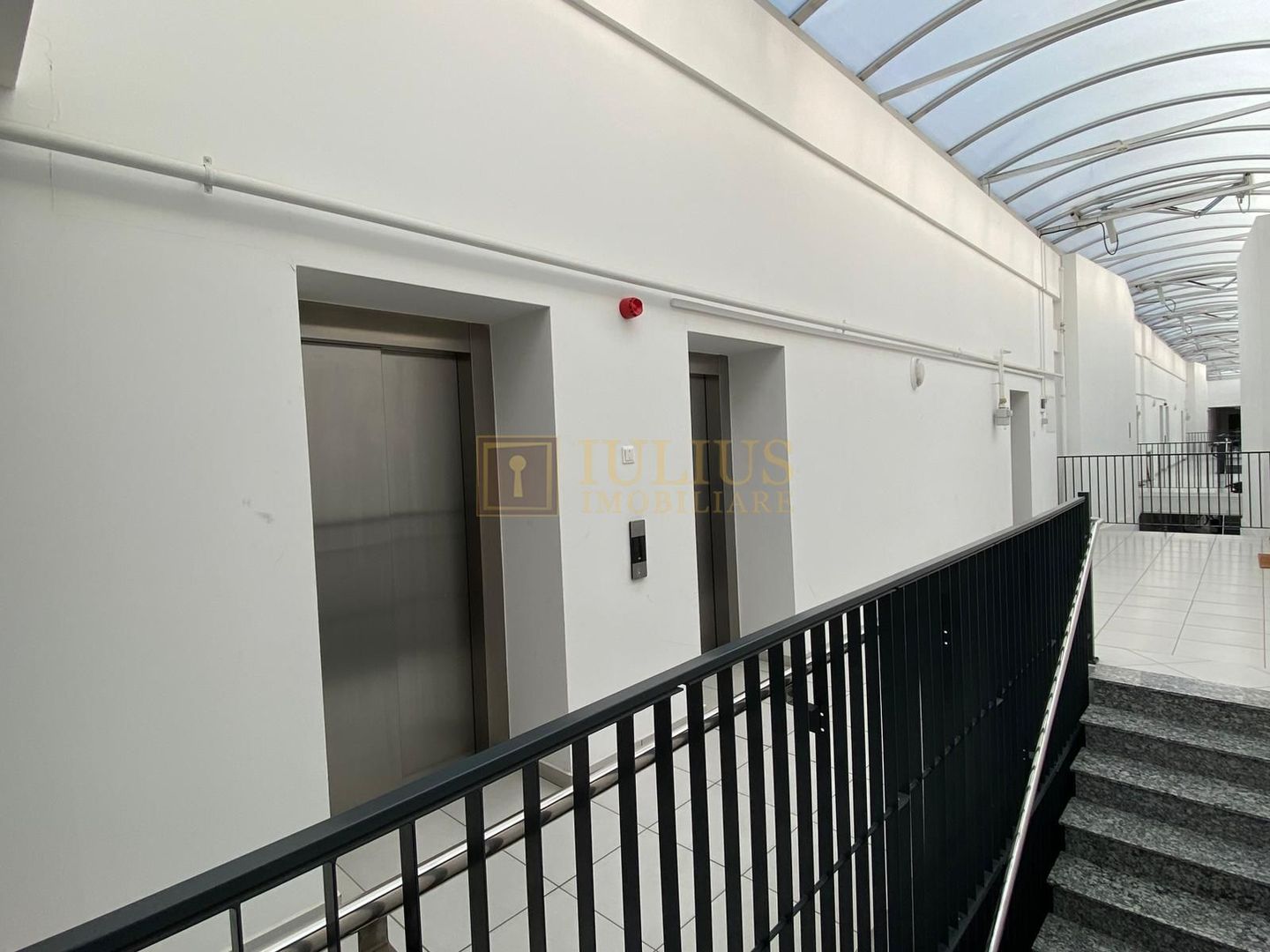 Penthouse| 2 Camere| Uranus Plaza| loc de parcare| balcon deschis - Poză 13