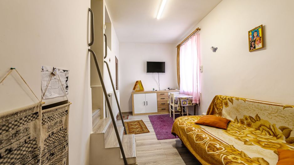 Apartament cochet cu 2 camere în centrul Aradului. - Poză 3
