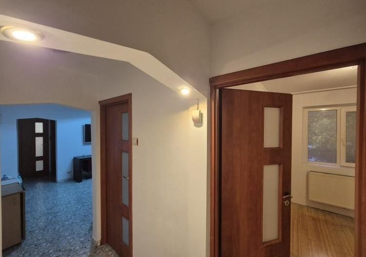 Apartament 3 camere Brancoveanu - Poză 4