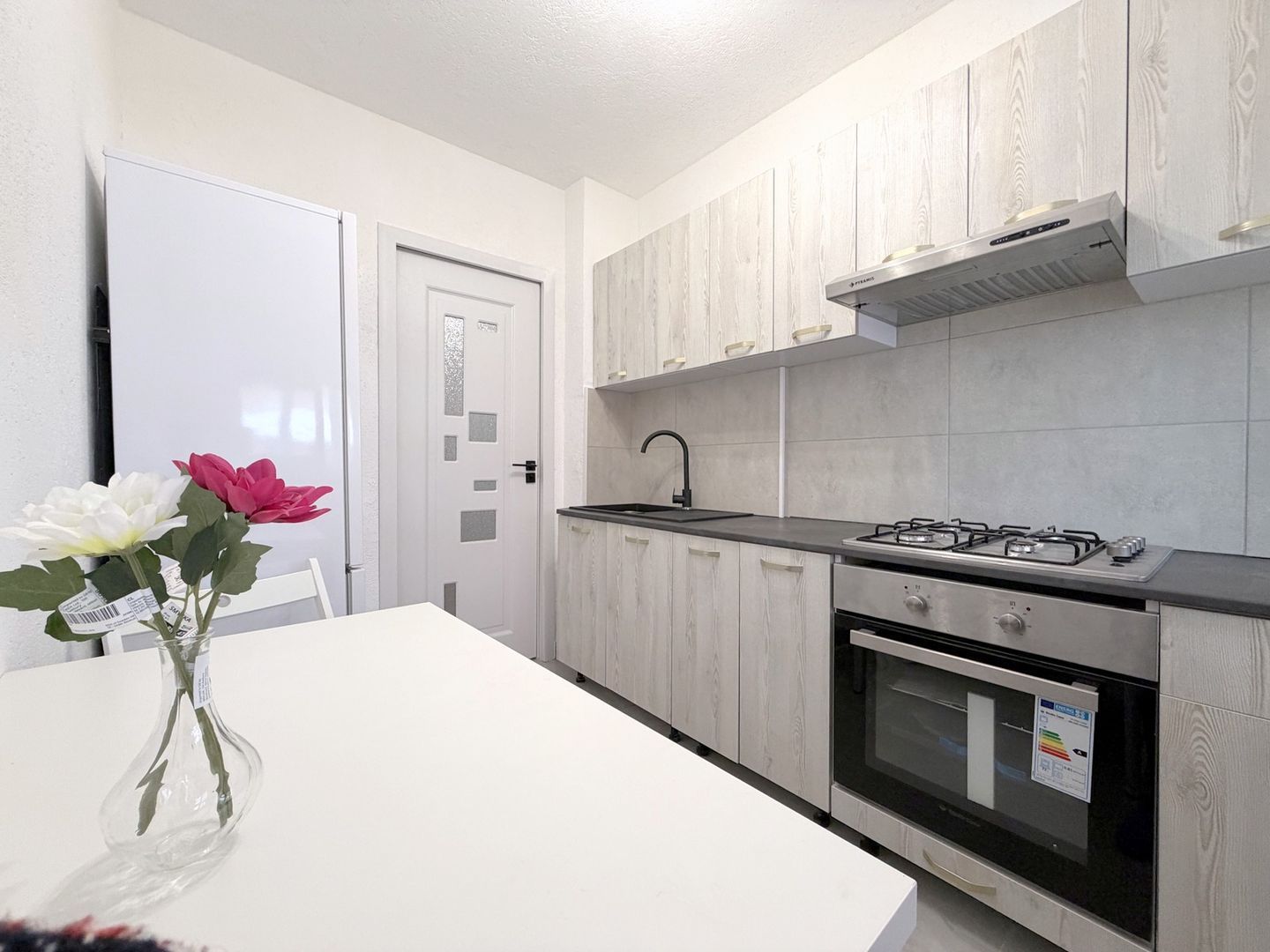 2 camere renovat Bucurestii Noi | Parc Bazilescu - Poză 4