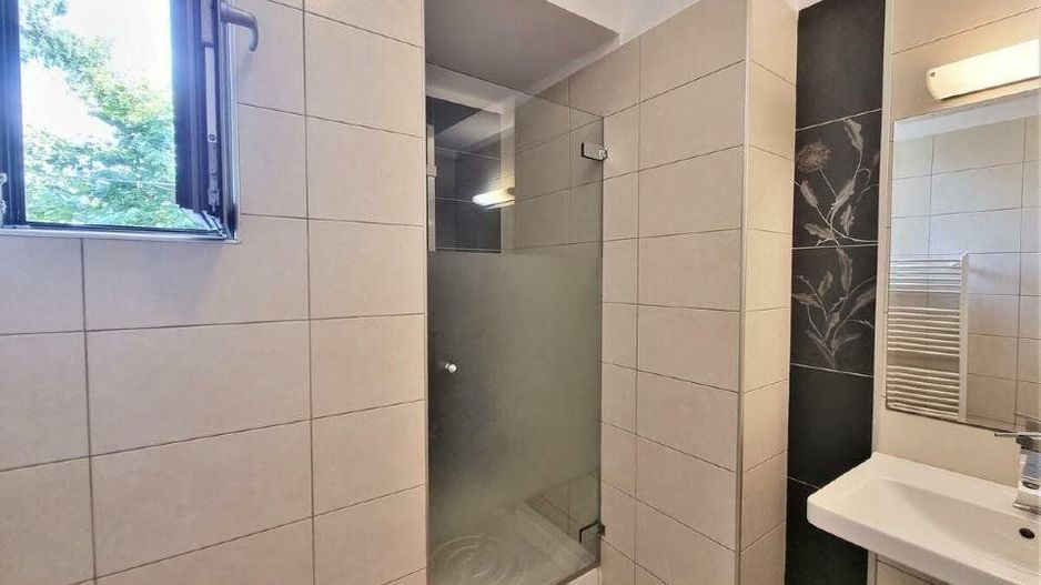 Parter in vila 4 camere lux cu gradina proprie , OMV Petrom City - Poză 12