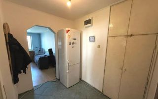 Apartament cu 3 camere in zona Crangasi - Poză 1