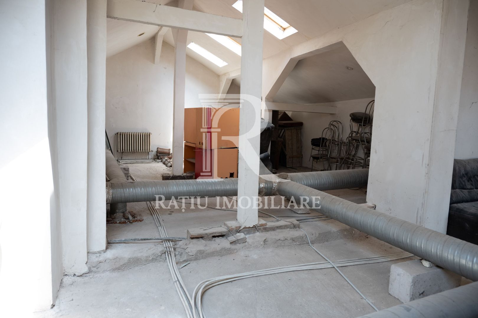 Spatiu Comercial | Etajul 1 + Mansarda | Decebal | 300 mp | Oradea - Poză 16