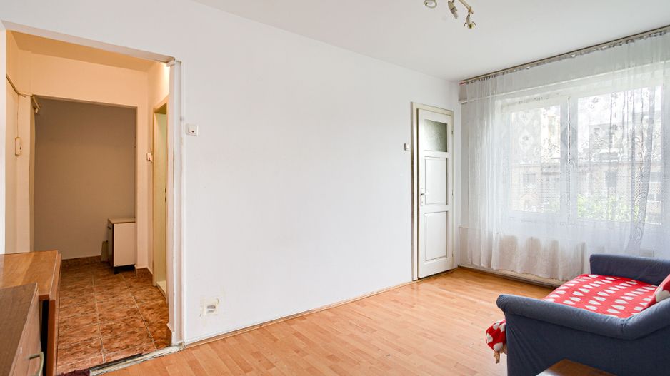 VANDUT! Apartament cu 3 camere Vlaicu etaj 4 - Comision 0% - Poză 4