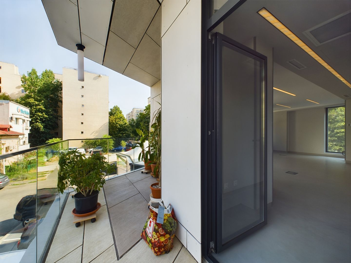 Oportunitate - Spatiu de birouri premium in Cladire Mixta Zona Decebal - Poză 8