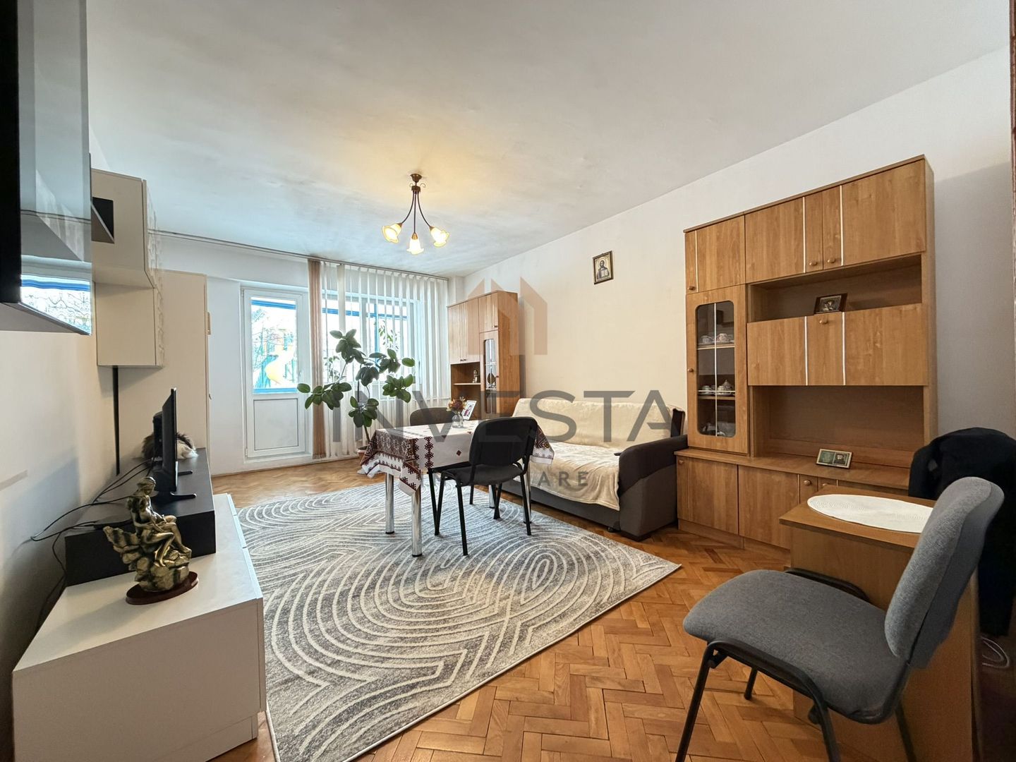 Oportunitate de investitie! Apartament cu 2 camere intr-o zona buna - Poză 2