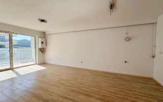 Apartament finisat / etaj intermediar /  Zona Eroilor - Poză 3