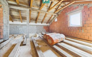 Casa la gri in Frumuseni - Poză 13