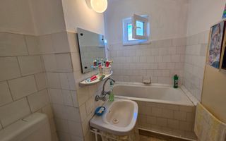 Apartament 2 camere, semidecomandat, zona Closca - Poză 4