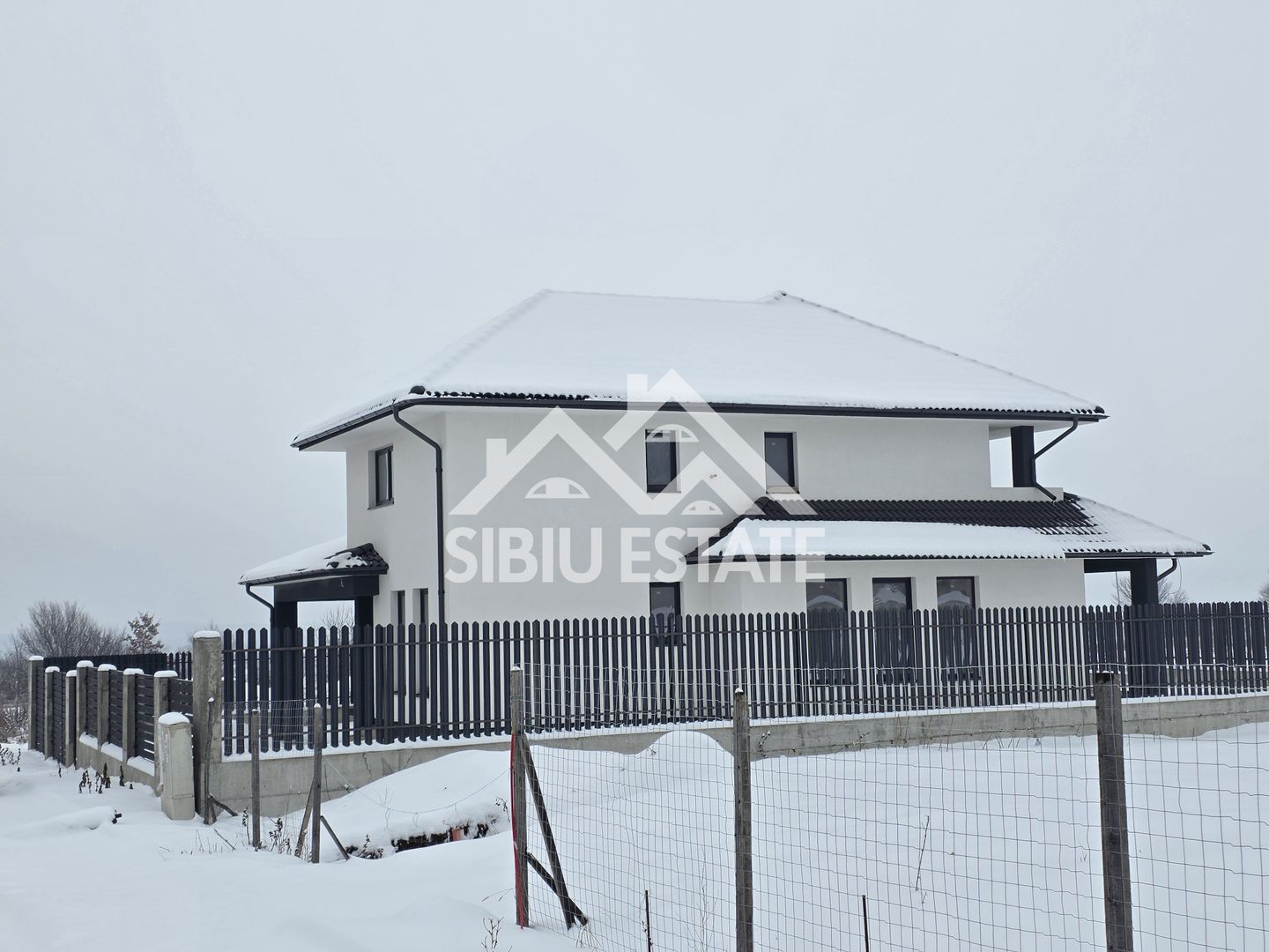 Casa individuala 5 camere ,cu carport si pivnita, Calea Cisnadiei - Poză 3