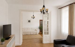 VANZARE  2  APARTAMENTE INDEPENDENTE  INTR-O VILA RENOVATA -144 mp - UNIRII - Poză 3