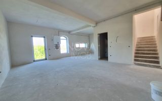 Casa generoasa cu 7 camere, 3 bai, dressing si parcare – Sura Mica - Poză 7