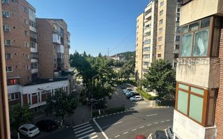 Apartament 3 camere - Zona Centrala - Poză 1