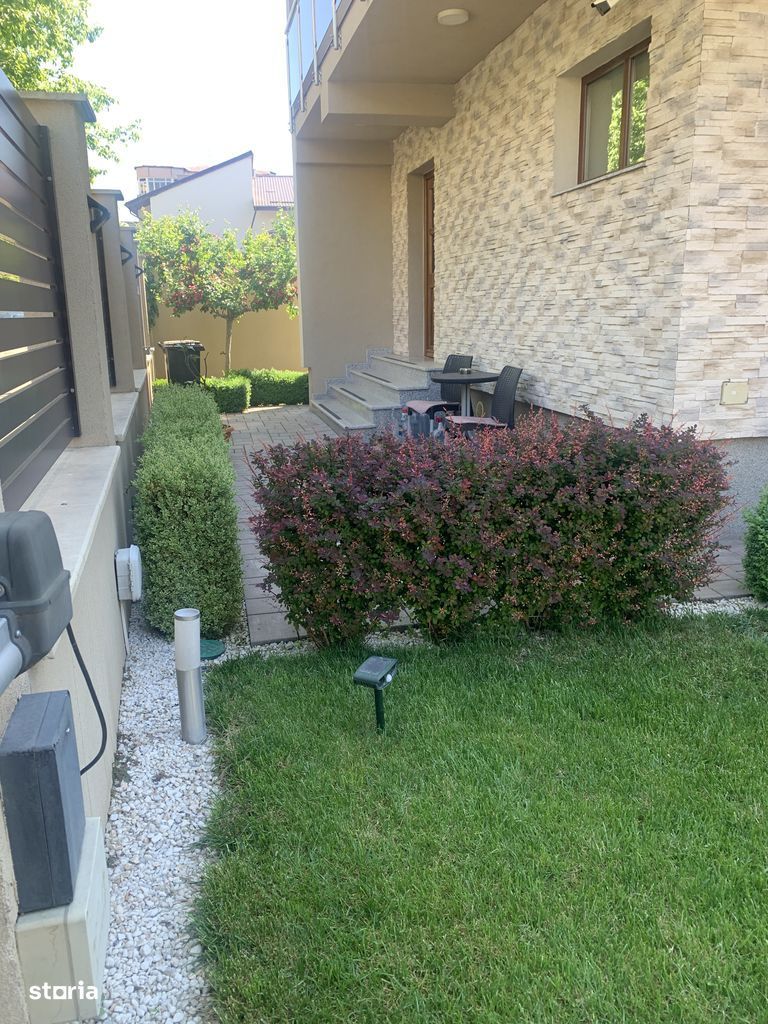 Casă spațioasă cu 5 camere - Sarari - Poză 3