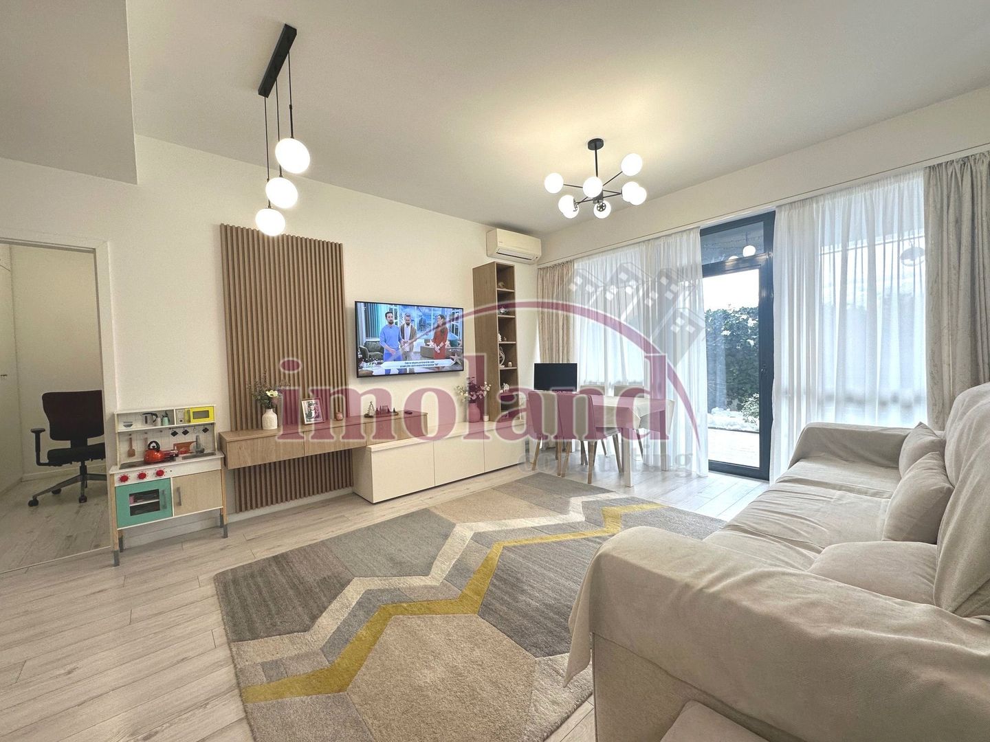 Apartament - 3 dormitoare si gradina  - Parter - Delea Veche 24 - Poză 4