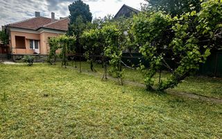 Casa Ultracentral singur ï¿½n Curte - Poză 1