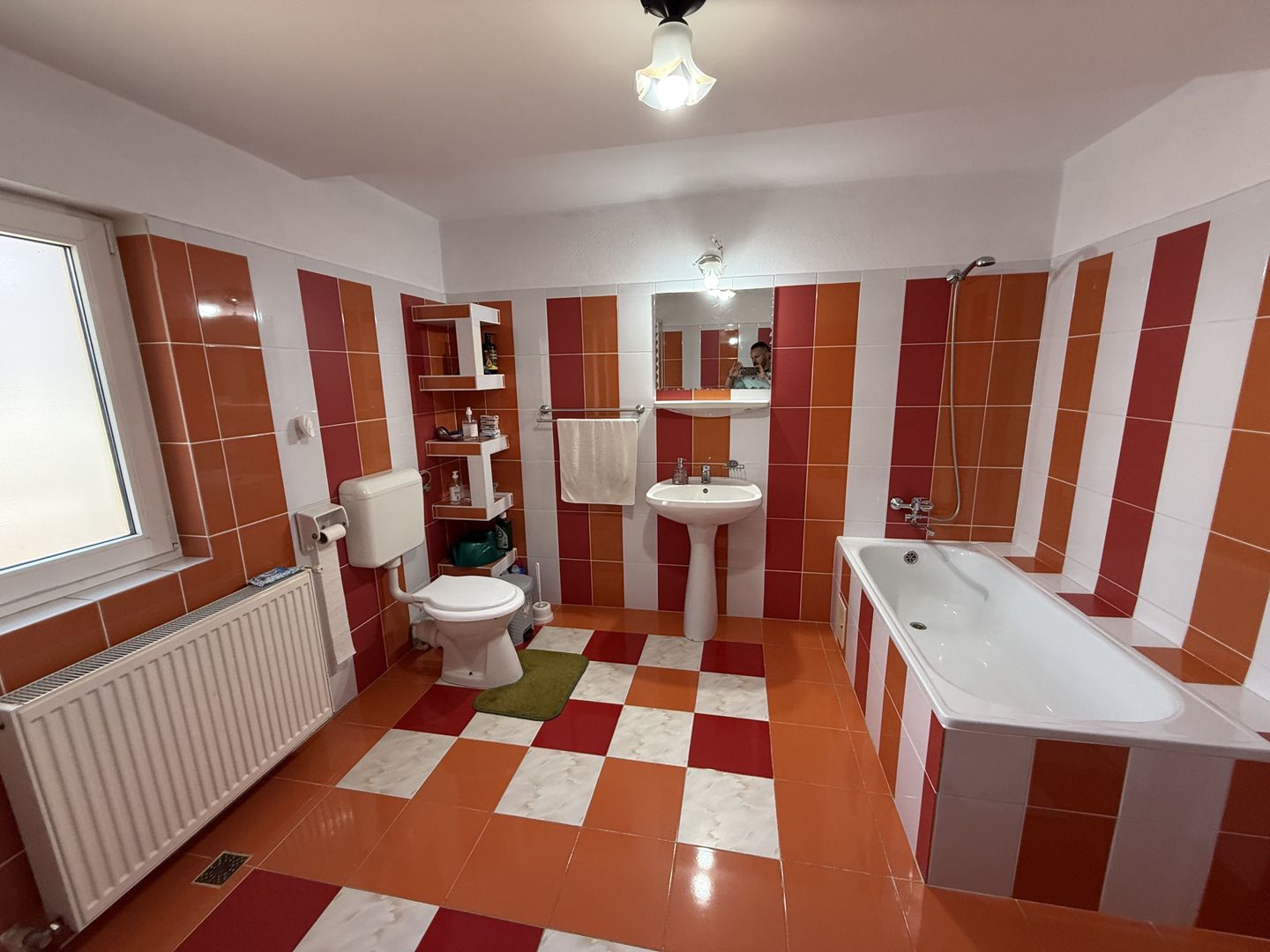 Vila construită in 2010 - P+1+pod - S=236 mp și curte 238 mp Campina! - Poză 8