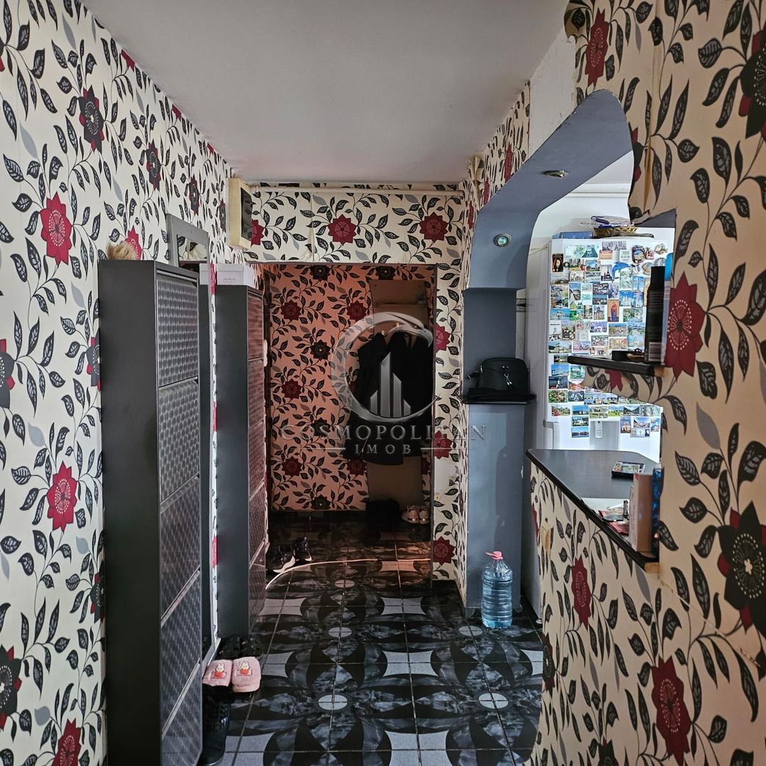 Apartament cu 3 camere ~ zona Brosteni / Colegiu ~ etaj 3 din 4 - Poză 12