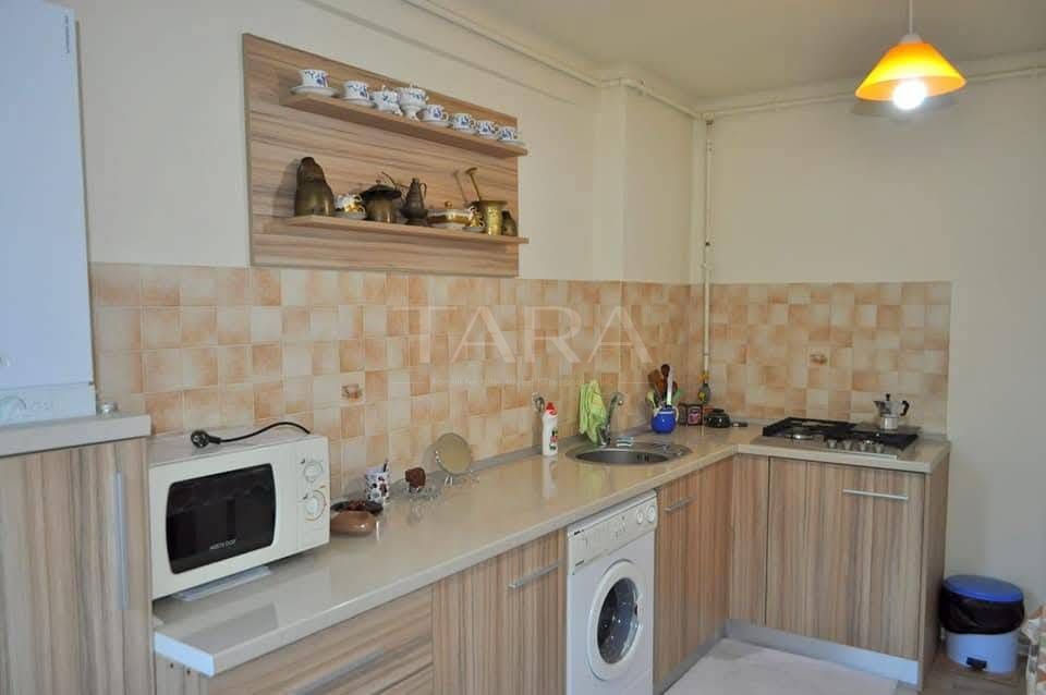 Apartament cu 2 camere, complet renovat, zonă Centrala. - Poză 5
