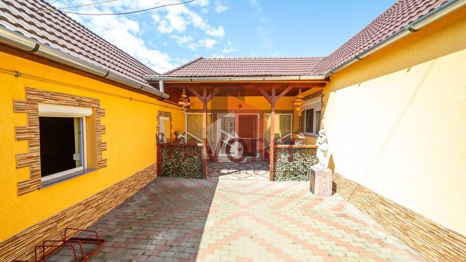 EXCLUSIVITATE – Comision 0% | Casa spatioasa | Santana - Arad - Poză 2