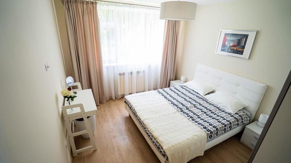 Apartament  cu 3 Camere de Vânzare| Suceava/Ultracentral | 100.000Euro - Poză 1