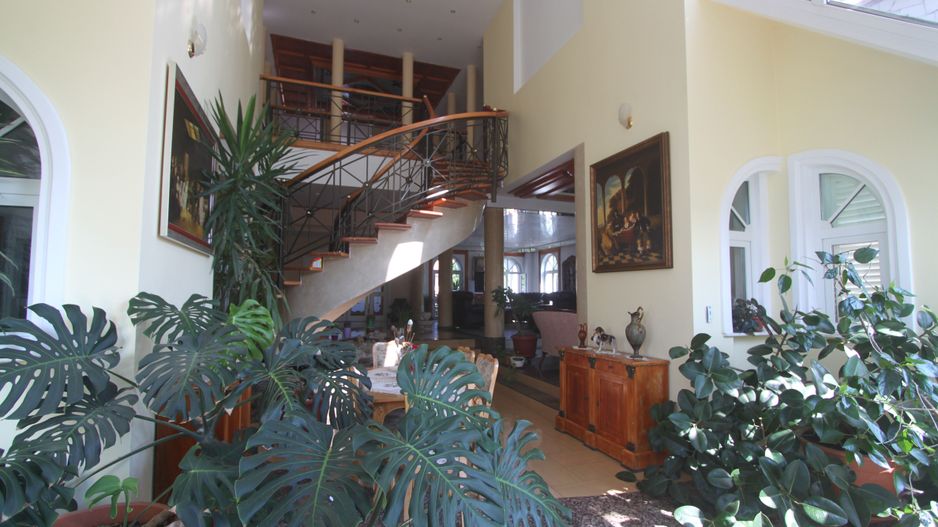 Casă / Vilă cu 8 camere de vânzare în zona Semicentral - Poză 22