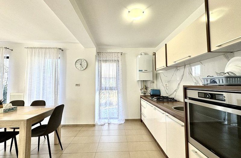 Casa de închiriat  - Dumbrăvița - Poză 13