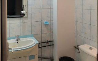 Apartament cu trei camere, zona Racadau 74 mp - parcul Trandafirilor - Poză 14