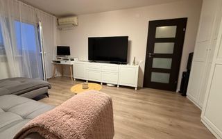 Apartament de 3 camere decomandat – vedere liberă spre Piața Victoriei - Poză 3